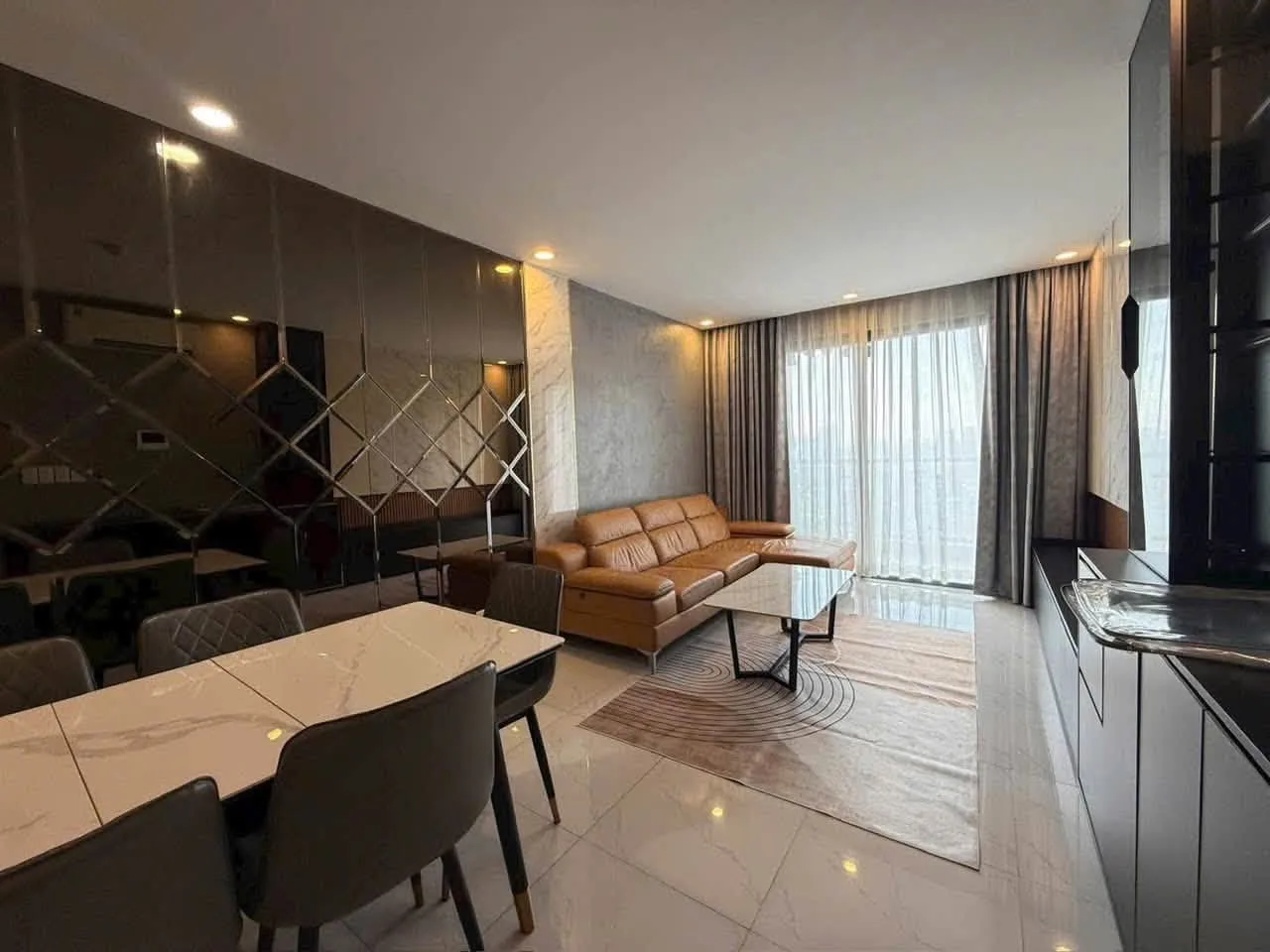 The Gold View 2BR Fully Furnished With Pool View