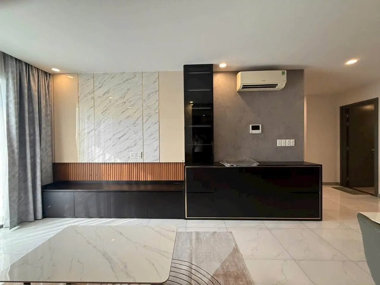 The Gold View 2BR Fully Furnished With Pool View