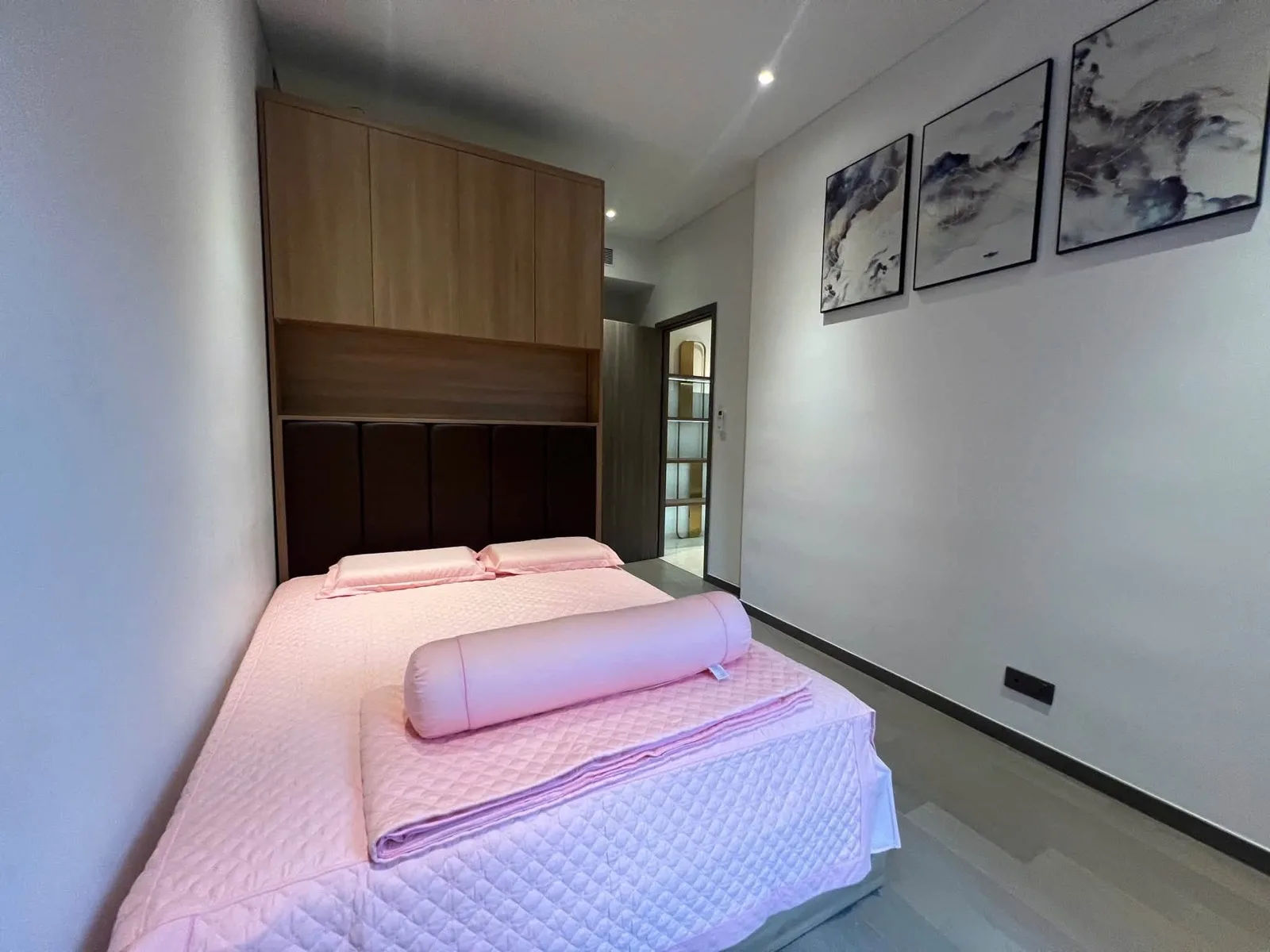 The MarQ High-Floor 2BR with Rare 5m Living Ceiling
