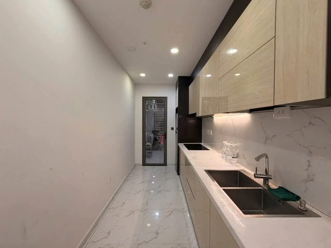 Ready-Now 2 Bedroom The Tresor Apartment, Converted 93 sqm Layout