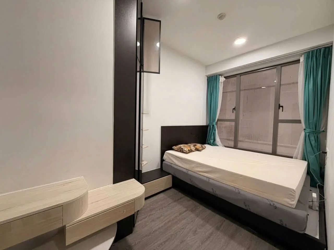 Ready-Now 2 Bedroom The Tresor Apartment, Converted 93 sqm Layout