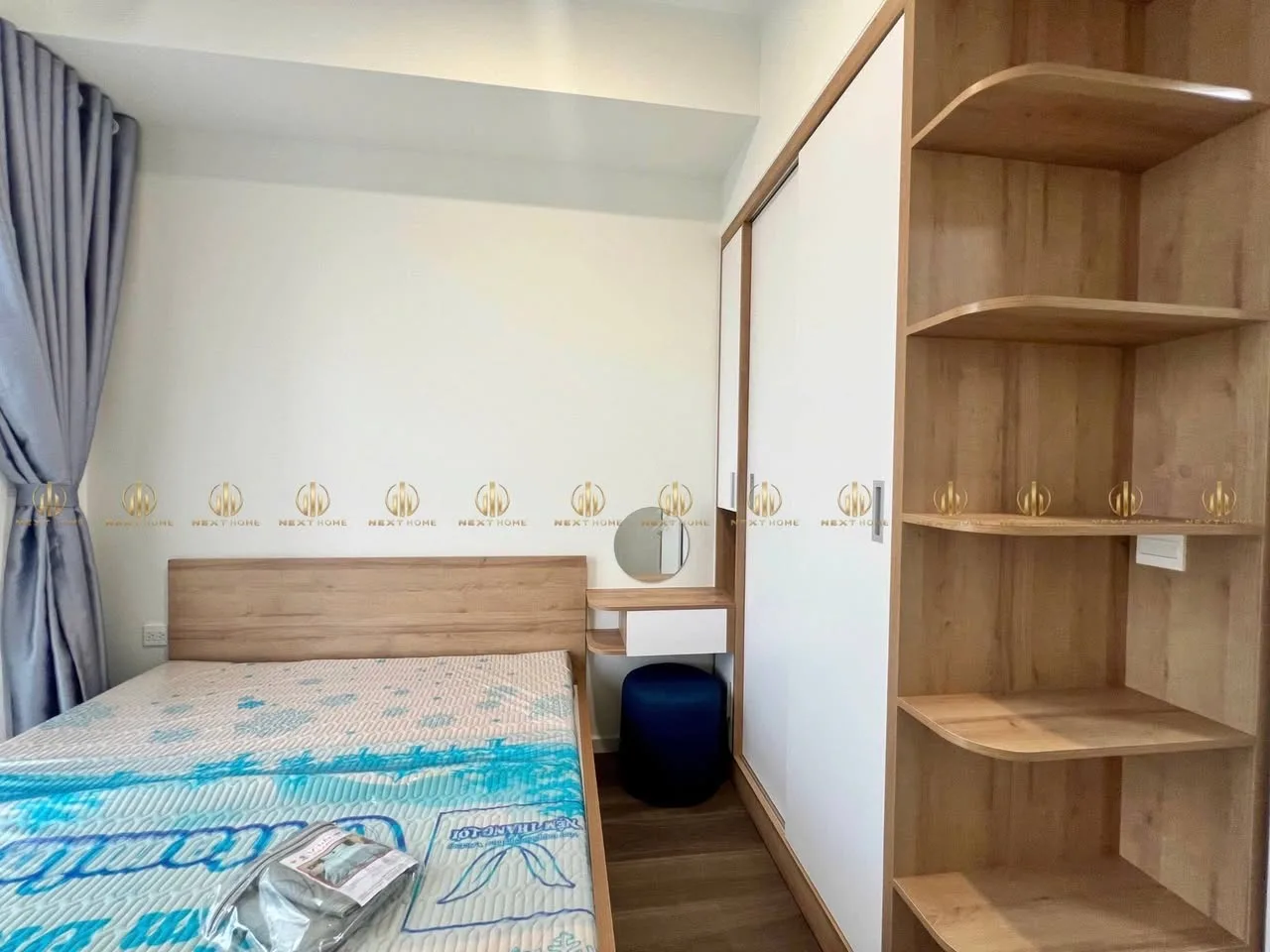 Victoria Village 2BR with Southeast Balcony and River View