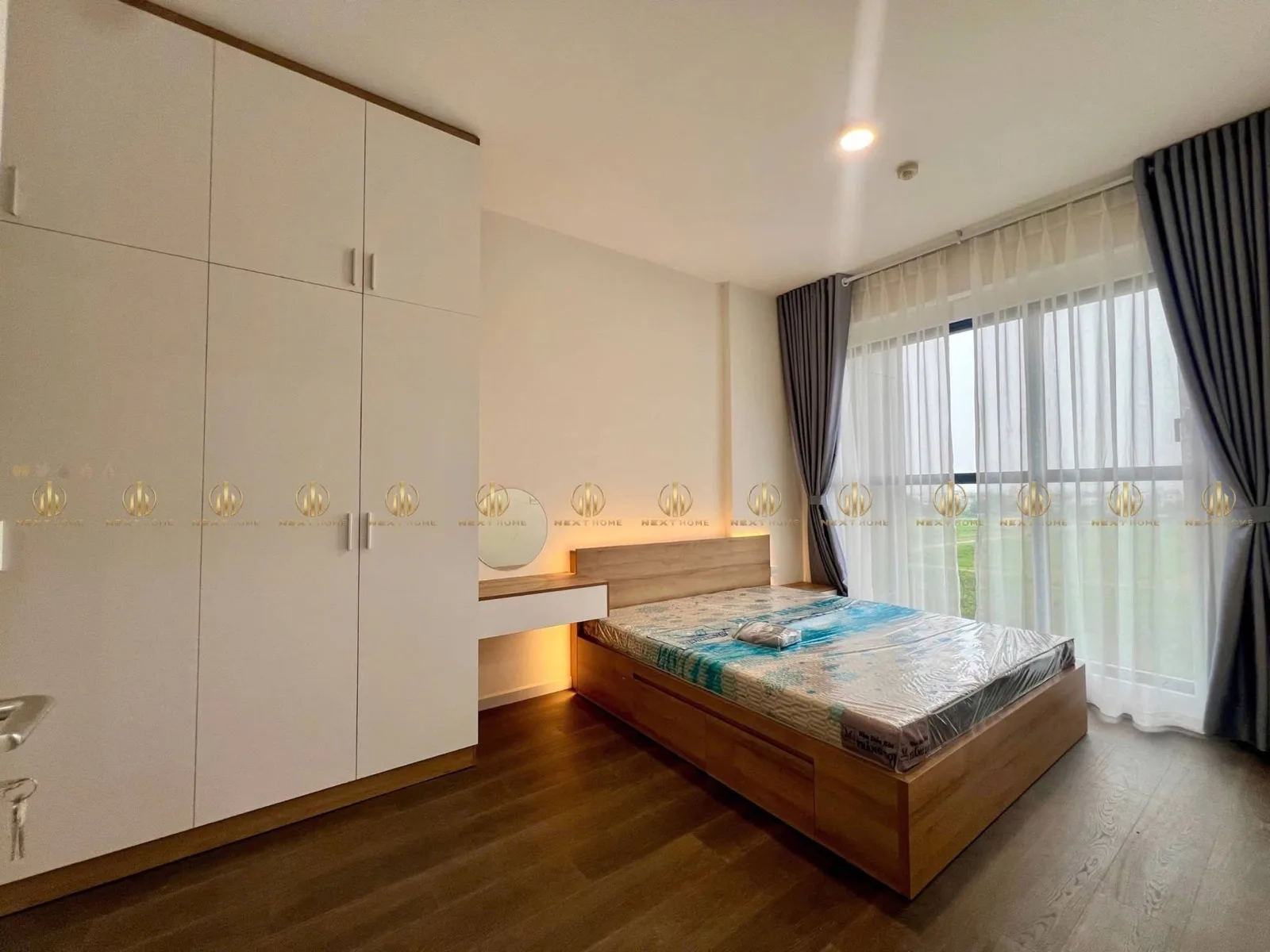 Victoria Village 2BR with Southeast Balcony and River View