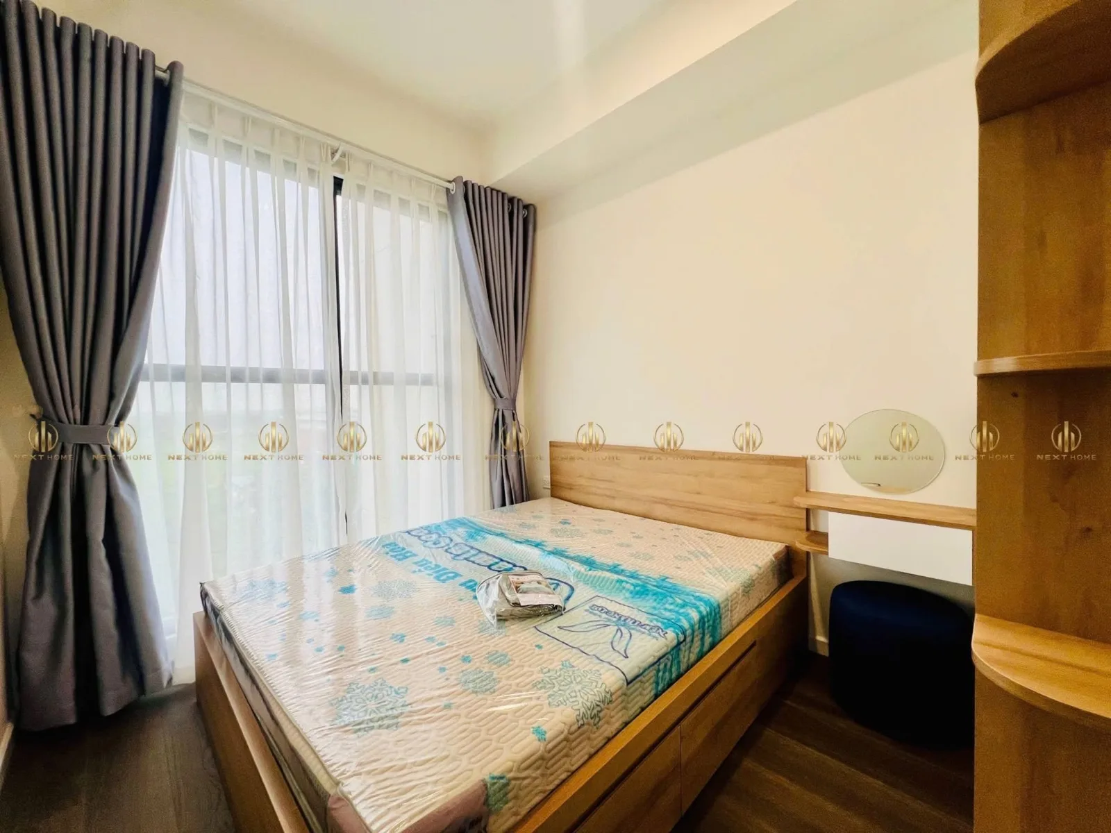 Victoria Village 2BR with Southeast Balcony and River View