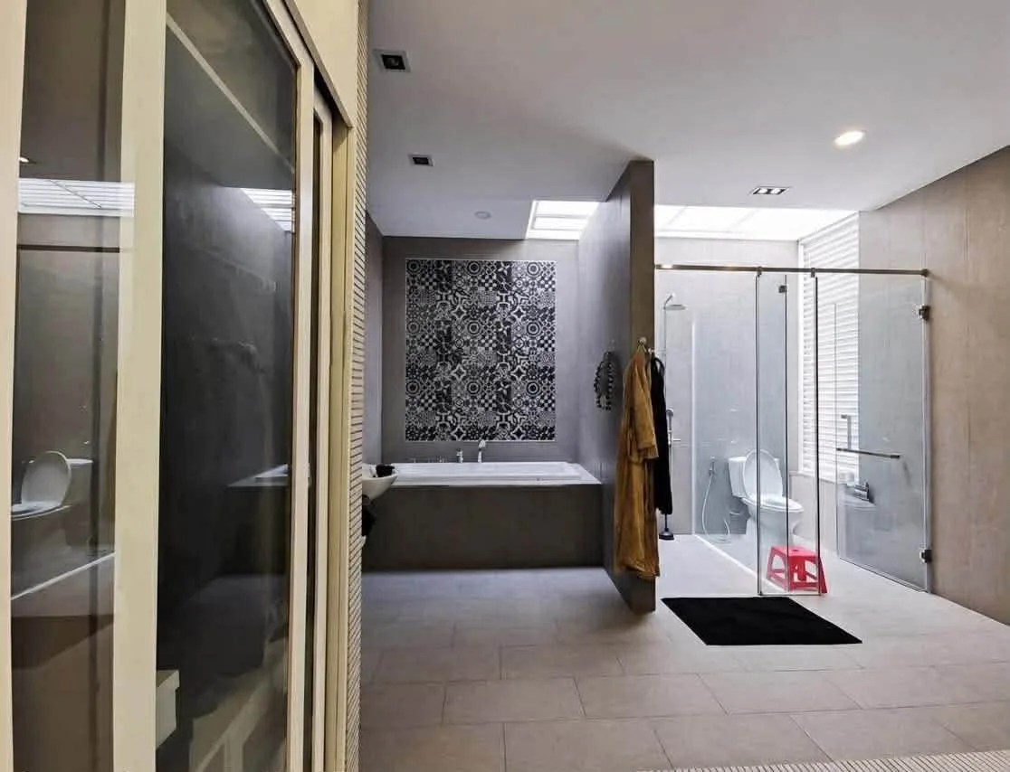 Thao Dien Pool Villa Near BIS, 4BR Secure Compound