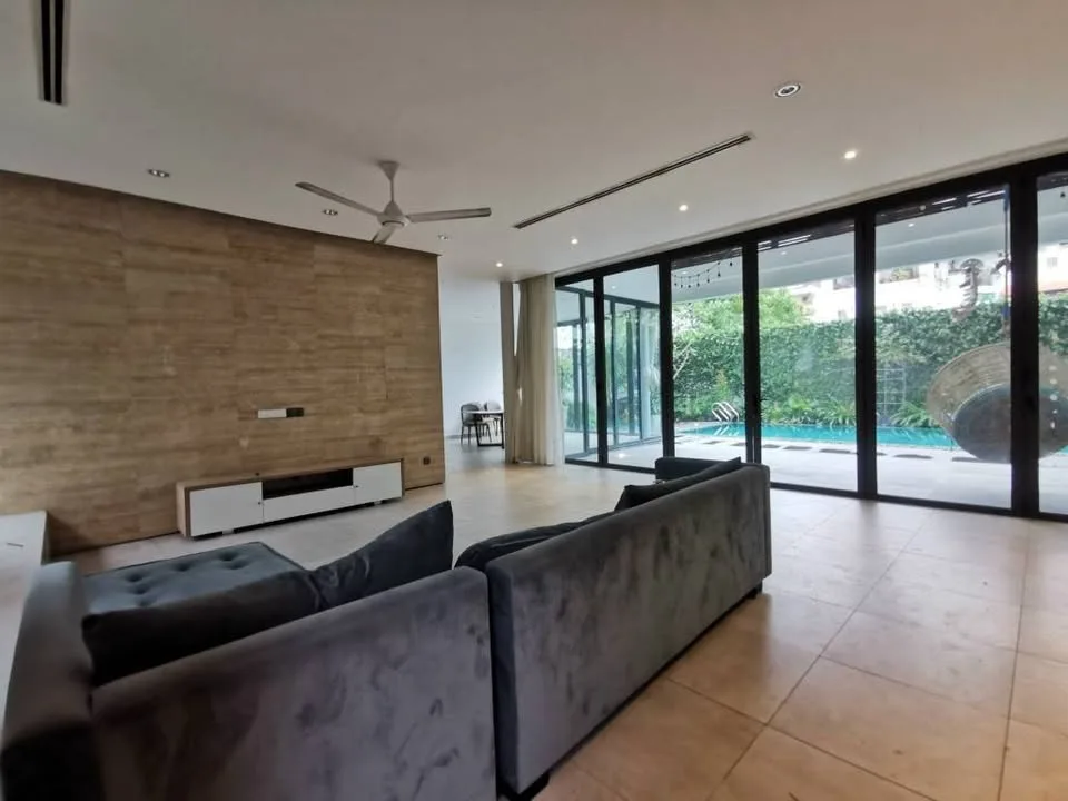 Modern 5BR Thao Dien Villa with Kitchen and Dining Area | 500 sqm
