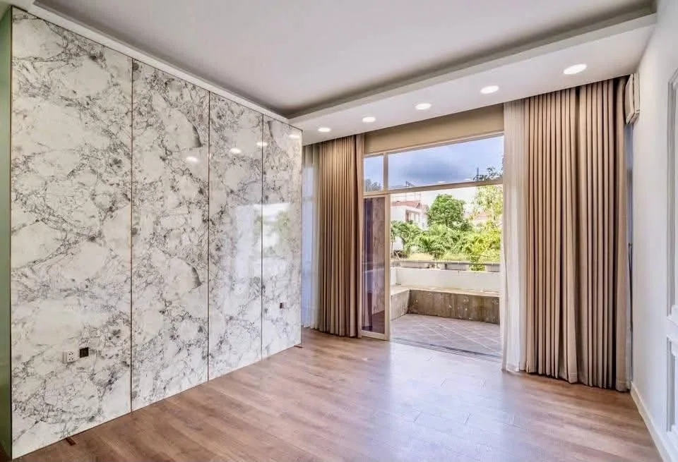 Modern 5BR Thao Dien Villa with Private Pool, Ready Now