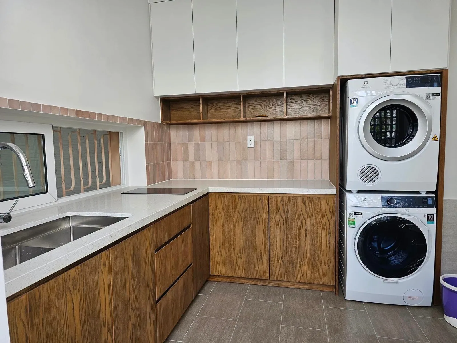 Truc Duong An Khanh 3BR Villa with Warm Wood Kitchen