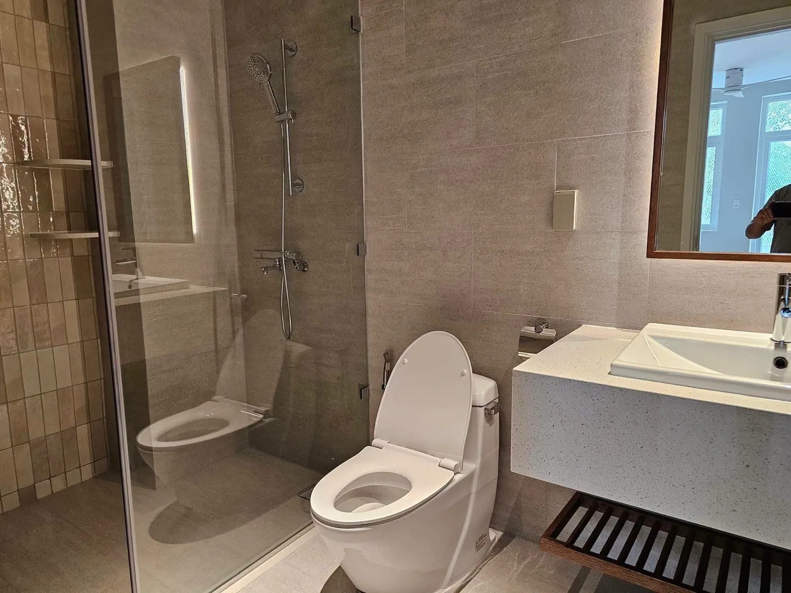 Truc Duong An Khanh 3BR Villa with Warm Wood Kitchen