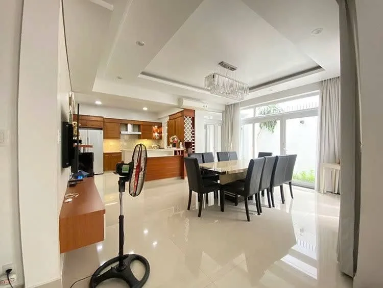 3-Floor Thao Dien 5BR Villa with Private Courtyard