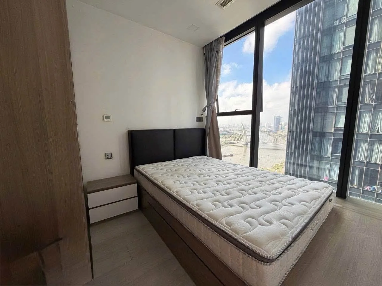 Vinhomes Golden River 2BR with River and Bitexco View