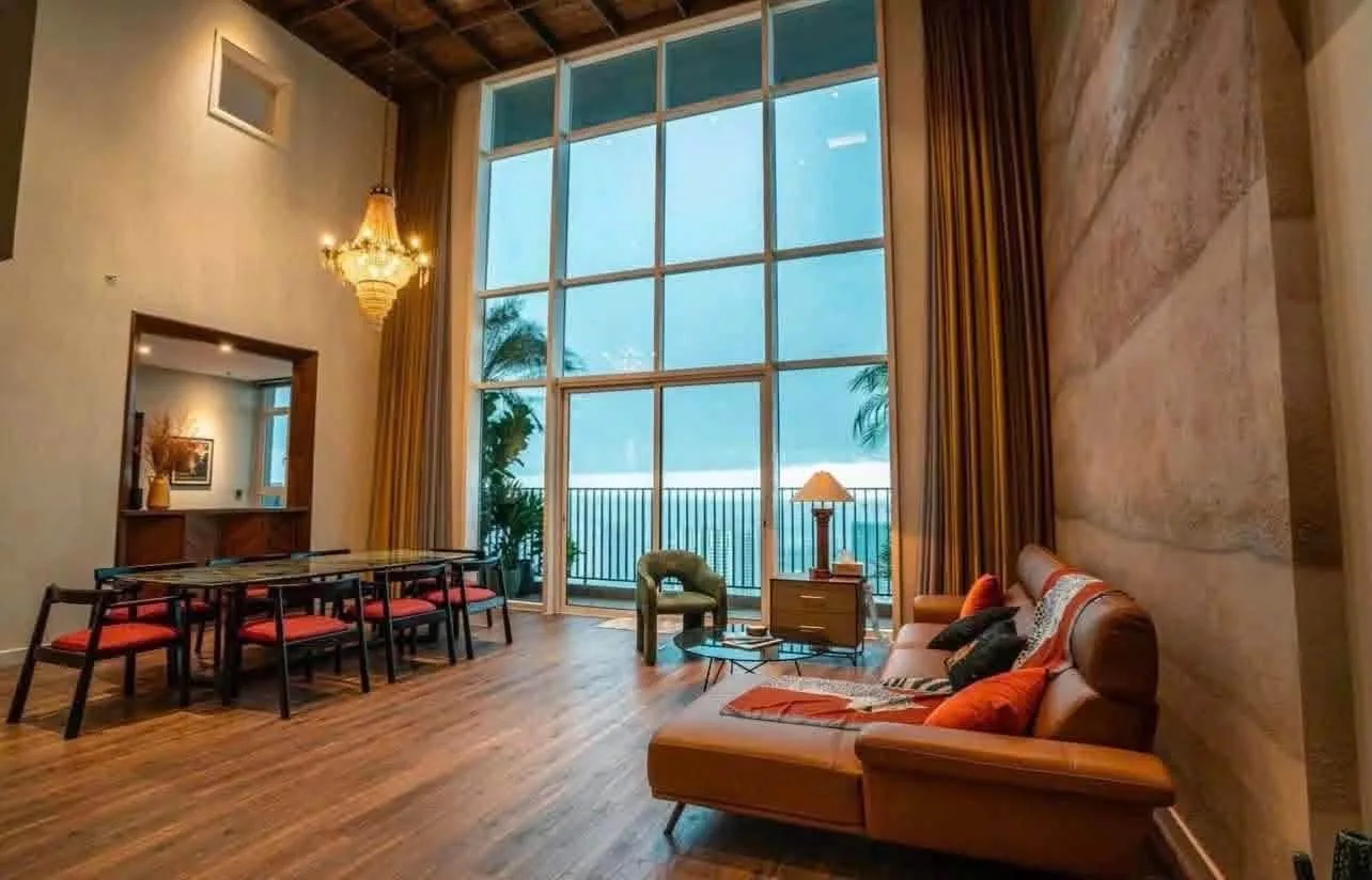 Vista Verde Rare 5BR Penthouse with River View Balcony